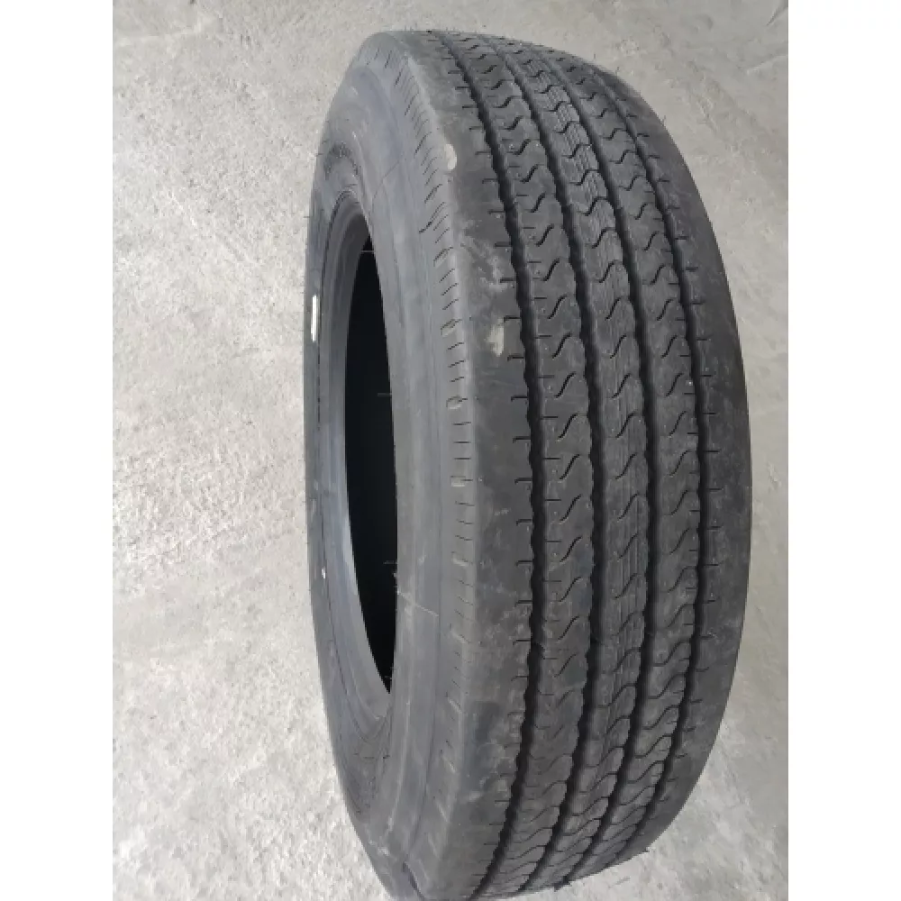 Грузовая шина 255/70 R22,5 Long March LM-120 16PR в Новокузнецке