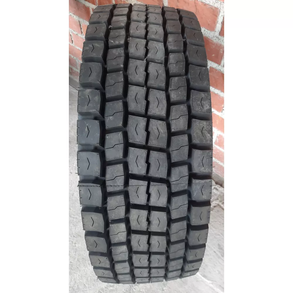 Грузовая шина 305/70 R19,5 Long March LM-329 18PR в Новокузнецке